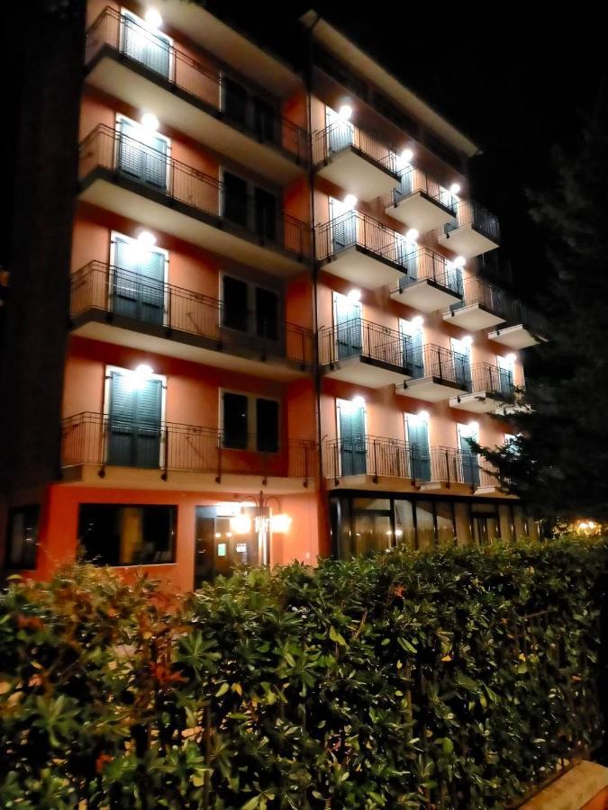Hotel B&B Des Bains Milano Marittima Exteriér fotografie