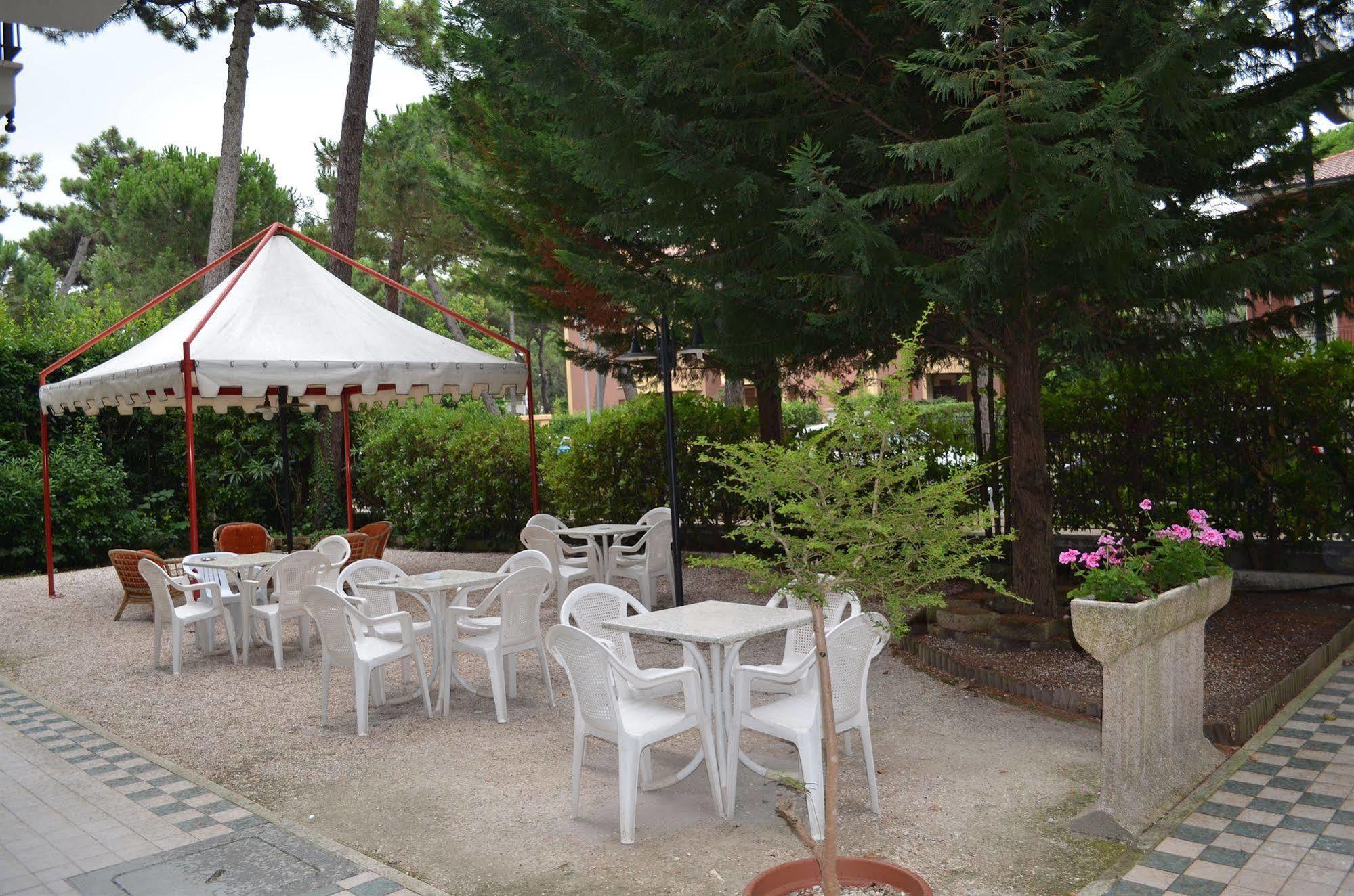 Hotel B&B Des Bains Milano Marittima Exteriér fotografie